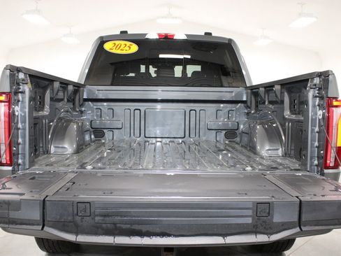 Used 2025 Ford F150 Platinum image 17