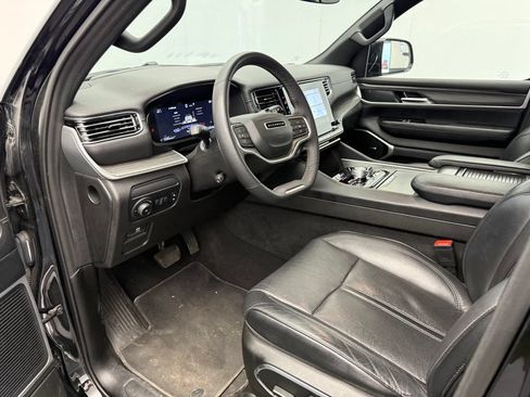 Used 2024 Jeep Wagoneer L Series III w/ Flexible Seating Group AWD/4WD image 58