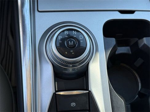 Used 2020 Ford Explorer Limited image 19