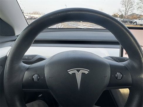 Used 2022 Tesla Model 3 Long Range image 22