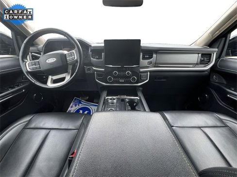 Used 2024 Ford Expedition XLT image 10