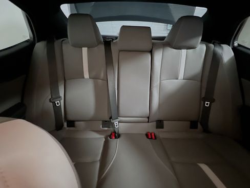 Used 2025 Toyota Camry SE FWD image 33
