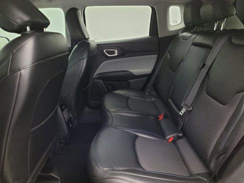 Used 2022 Jeep Compass Latitude w/ Convenience Group FWD image 18