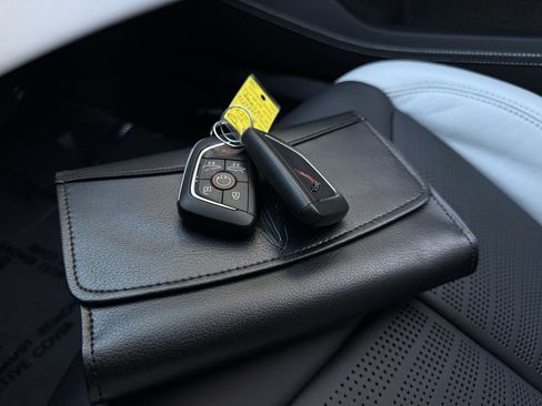 Used 2023 Chevrolet Corvette Stingray Premium Cpe w/ Z51 Performance Package image 29