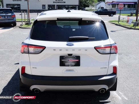 Used 2021 Ford Escape SE AWD/4WD image 6