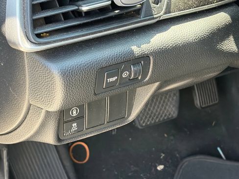 Used 2018 Honda Accord LX image 6