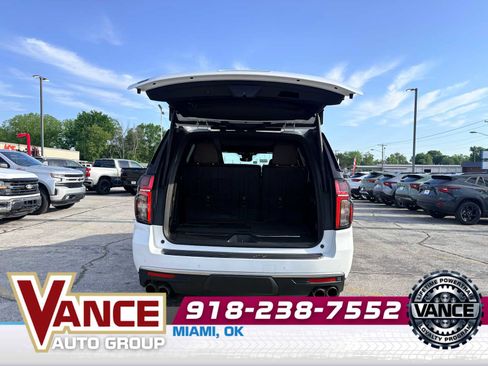 Used 2023 Chevrolet Tahoe High Country AWD/4WD image 15