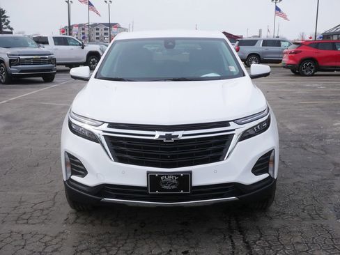 Used 2024 Chevrolet Equinox LT image 3