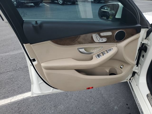 Used 2016 Mercedes-Benz C 300 4MATIC Sedan image 21