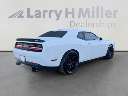 Used 2015 Dodge Challenger SRT Hellcat image 5