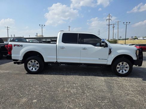 Used 2021 Ford F250 Platinum w/ FX4 Off-Road Package AWD/4WD image 8