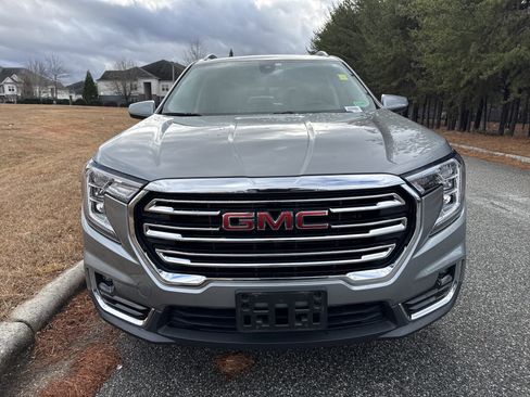 Certified 2023 GMC Terrain SLT image 3