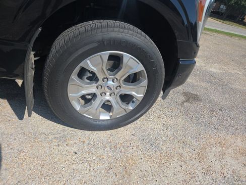 Used 2022 Ford F150 Platinum w/ Equipment Group 701A High AWD/4WD image 19