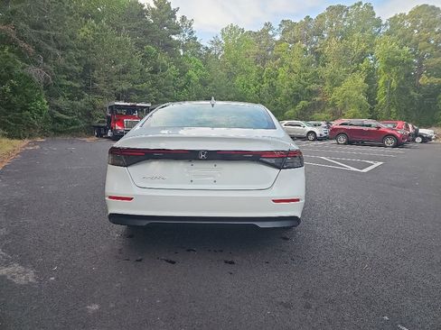 Used 2024 Honda Accord EX image 6