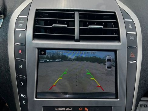 Used 2017 Lincoln MKZ Premiere AWD/4WD image 18