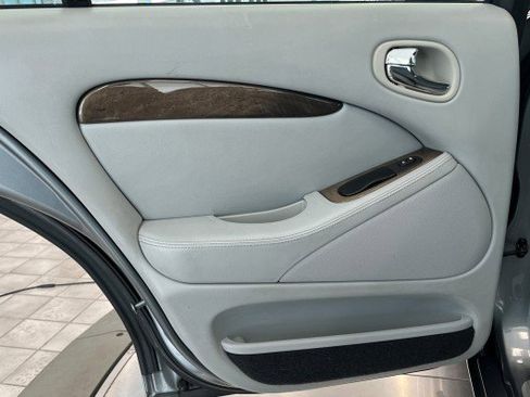 Used 2005 Jaguar S-TYPE R image 31