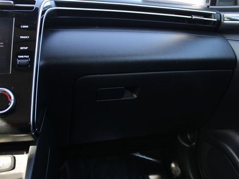 Used 2023 Hyundai Tucson SE image 27