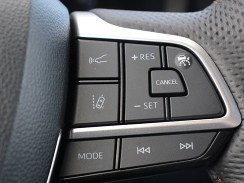 Certified 2025 Toyota Sienna Limited image 26