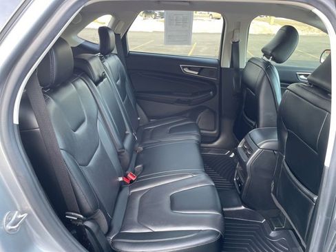 Used 2022 Ford Edge Titanium image 57