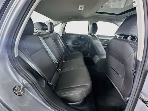 Used 2019 Volkswagen Jetta SE FWD image 25