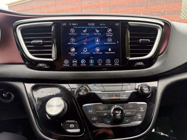 Used 2020 Chrysler Pacifica Touring-L FWD image 27