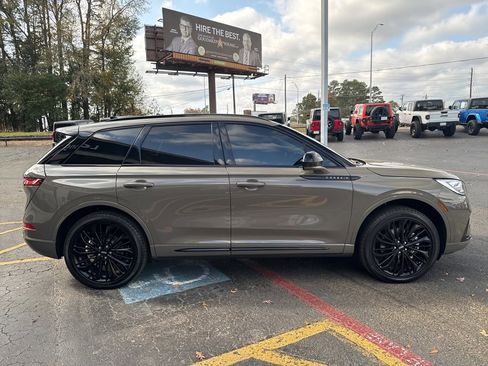 Used 2025 Lincoln Corsair Grand Touring w/ Jet Appearance Package image 5