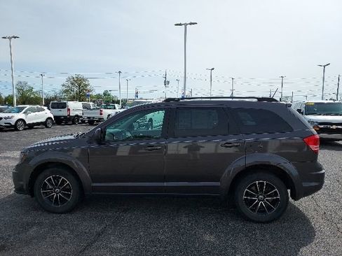 Used 2018 Dodge Journey SE w/ Blacktop Package FWD image 7