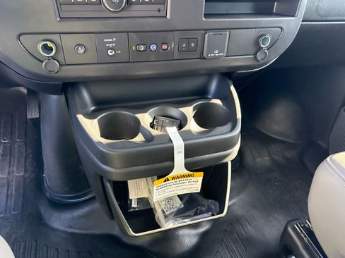 New 2025 GMC Savana 2500 Work Van w/ Driver Convenience Package image 18