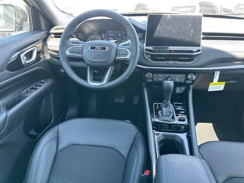 New 2026 Jeep Compass Latitude AWD/4WD image 15