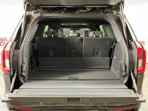 New 2025 Ford Expedition Platinum w/ Stealth Performance Package image 11