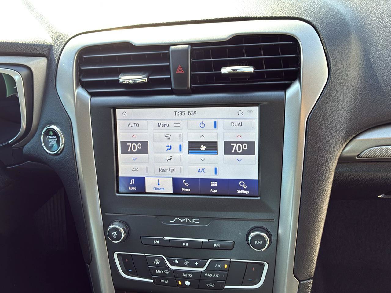 Used 2020 Ford Fusion SE FWD image 39