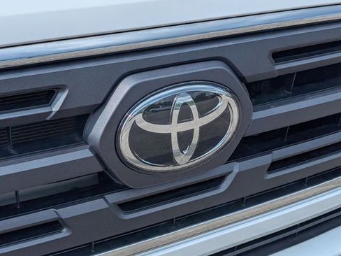 Used 2019 Toyota Tacoma SR5 image 15
