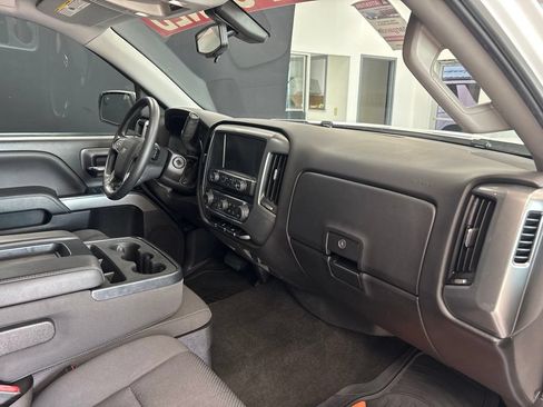 Used 2018 Chevrolet Silverado 1500 LT w/ LT Eassist Package AWD/4WD image 11