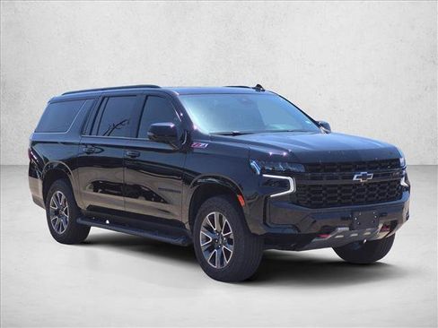 Certified 2023 Chevrolet Suburban Z71 w/ Off-Road Capability Package AWD/4WD image 3