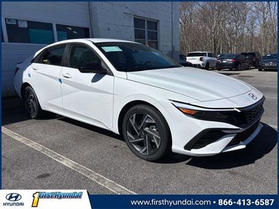 New 2025 Hyundai Elantra SEL