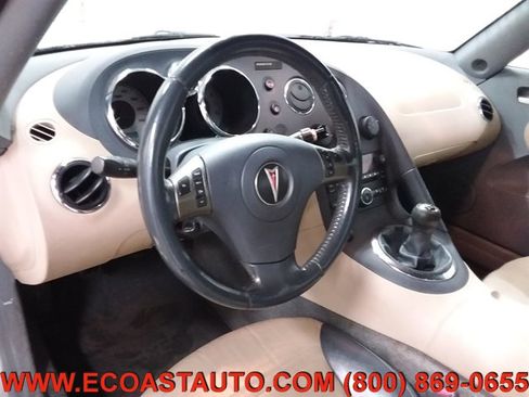 Used 2007 Pontiac Solstice Convertible w/ Premium Package image 12