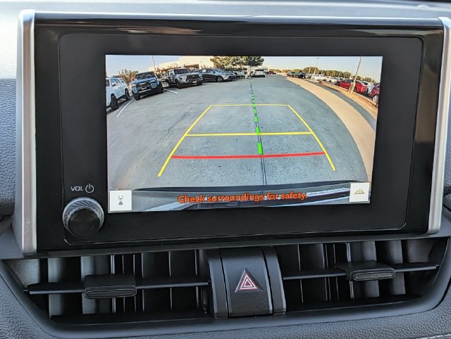 Used 2025 Toyota RAV4 XLE FWD image 17