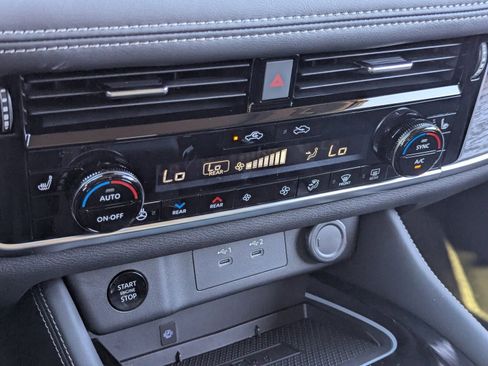 New 2026 Nissan Rogue Platinum image 20