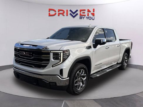 Used 2024 GMC Sierra 1500 SLT w/ SLT Premium Plus Package AWD/4WD image 8
