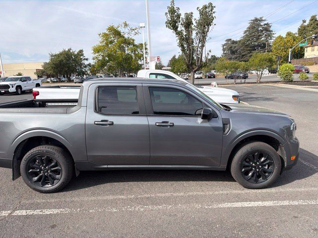 Used 2024 Ford Maverick Lariat w/ Black Appearance Package FWD image 3