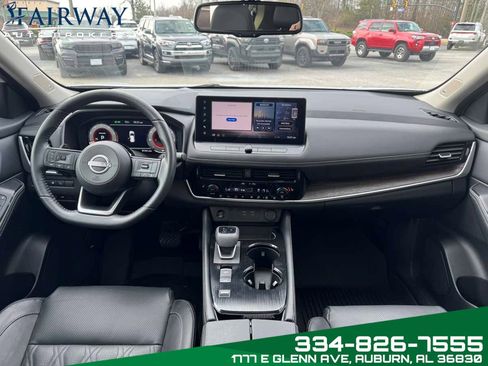 Used 2024 Nissan Rogue Platinum w/ Platinum Premium Package image 14