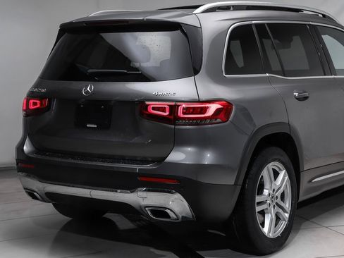 Certified 2022 Mercedes-Benz GLB 250 4MATIC image 4