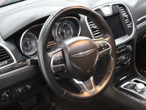 Used 2016 Chrysler 300 Limited RWD image 11