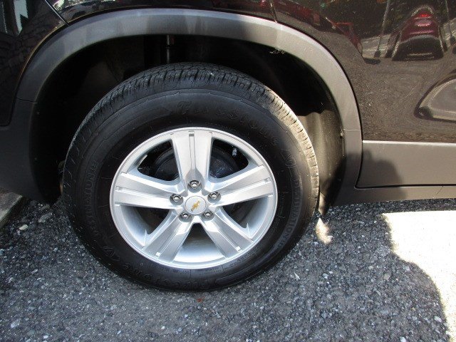 Used 2020 Chevrolet Trax LS FWD image 13