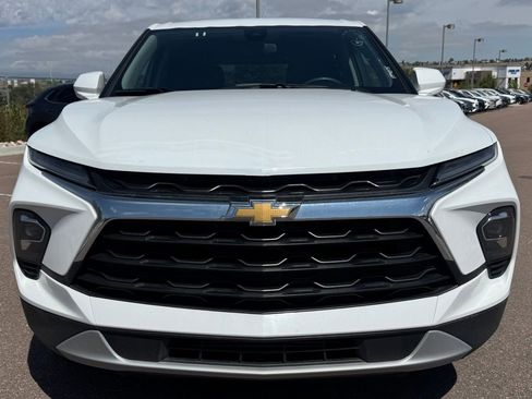Used 2025 Chevrolet Blazer LT AWD/4WD image 2