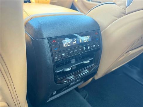Used 2022 Jeep Grand Cherokee Summit AWD/4WD image 19