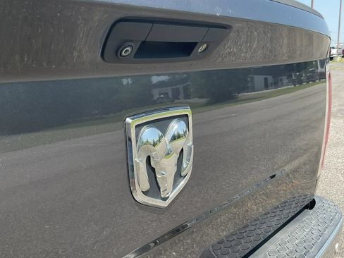 Used 2018 RAM 1500 Laramie w/ Convenience Group AWD/4WD image 13