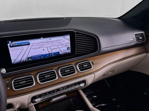 New 2026 Mercedes-Benz GLS 580 4MATIC image 20