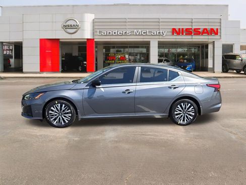 New 2026 Nissan Altima 2.5 SV FWD image 6