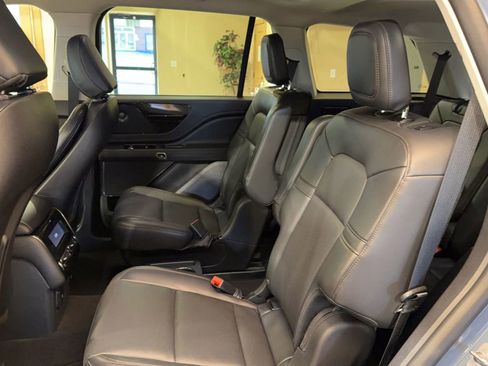 Used 2025 Lincoln Aviator AWD image 15